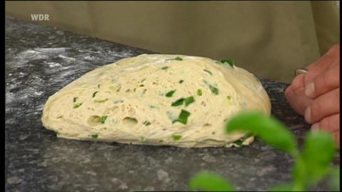 Frühlingszwiebelbrot