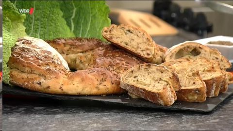 Kümmelbrot mit Wirsing